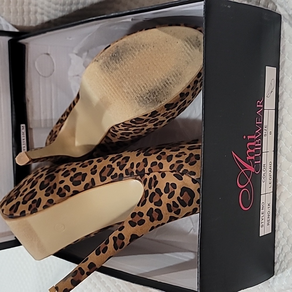 Leopard heel